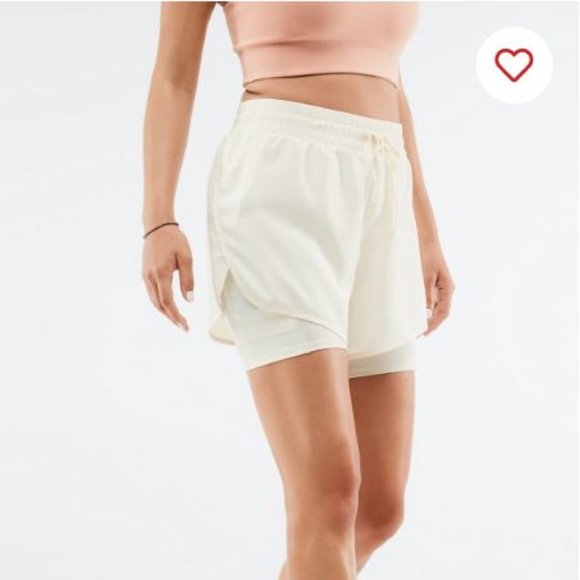 Fabletics On the Run 4-Piece Outfit - Picture 8 of 15